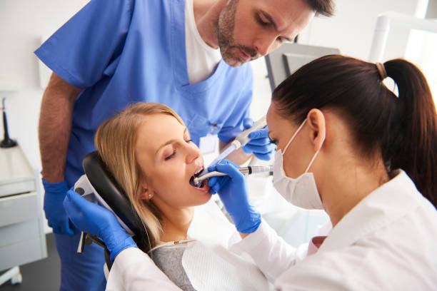 Emergency Dental Services in Mountain View Acres, CA